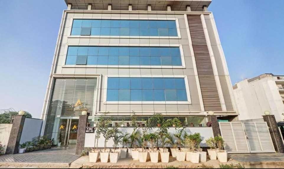 Townhouse The Amv Hotel Gurgaon Bagian luar foto